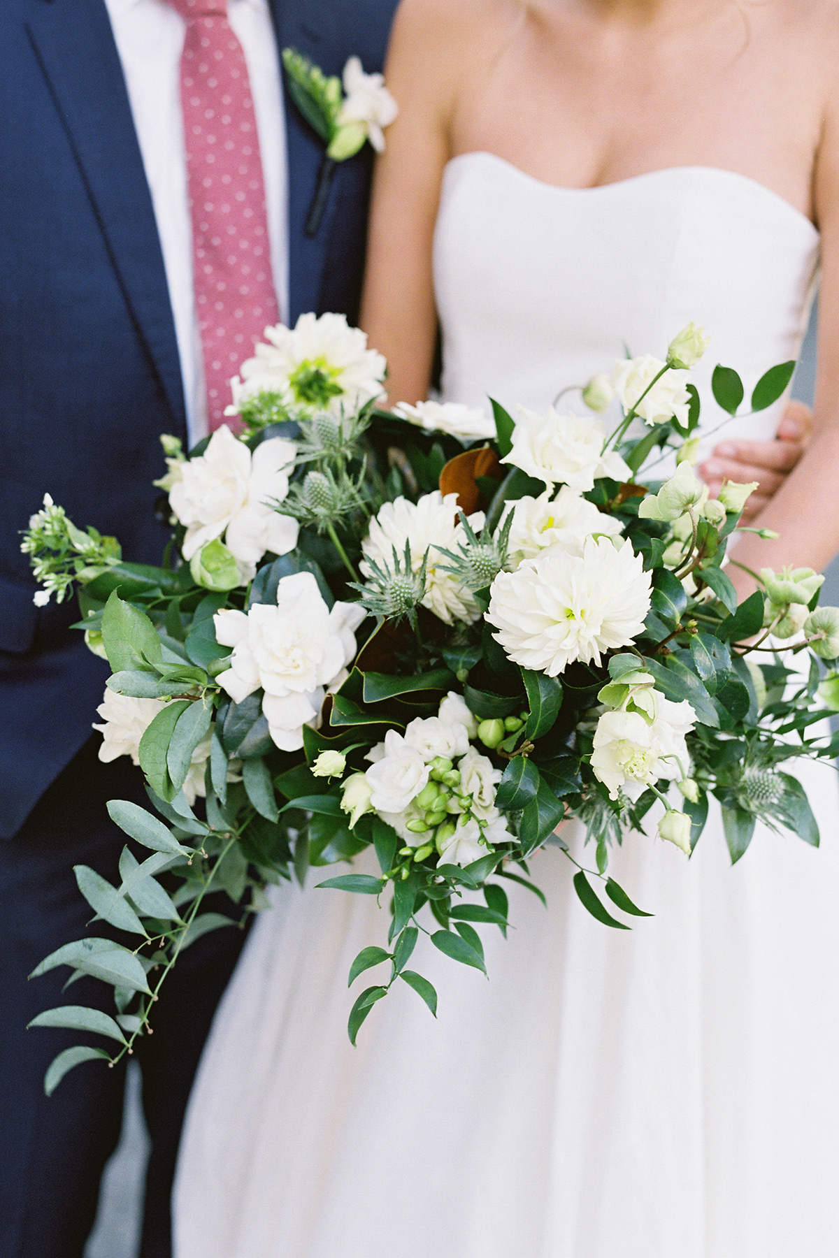 bride_groom_and_bouquet