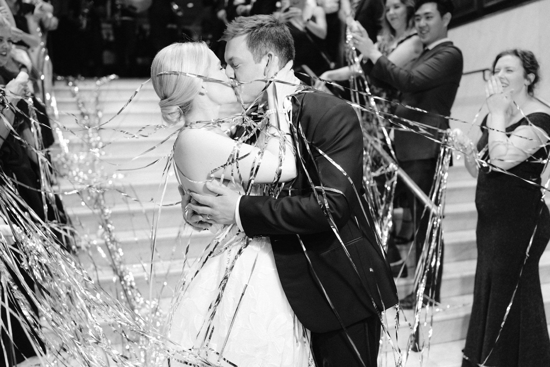 See How This Couple Threw a Comfortable Yet Elegant Affair at the The  Adolphus Hotel, image size:1800x1200